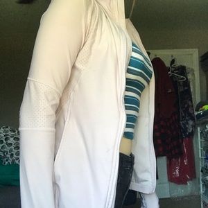 Athletic wear zippie